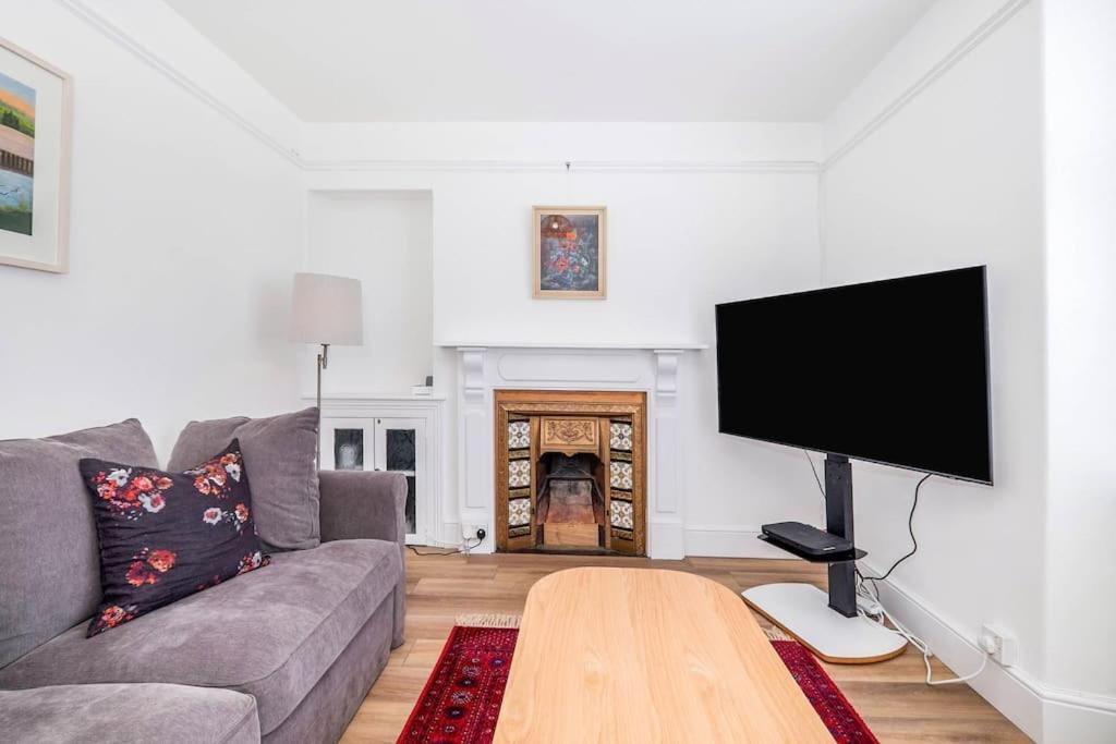 Apartamento Modernised Townhouse Centrally Located Incl Parking